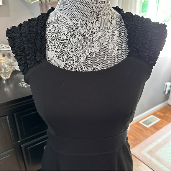 Saint Tropez West Black Ruffle Sleeve Sheath Size 8 Minimalist Quiet Luxury LBD - Picture 3 of 16